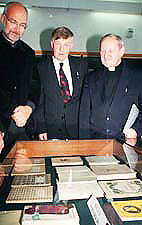  Ks. Marian Lewko w Szwecji (1999 ?)   na otwarciu wystawy dorobku pisarskiego Augusta Strindberga 