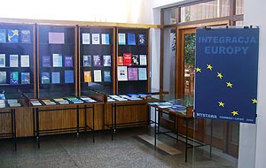  Fragment wystawy w BU KUL, VI-VII 2004 'Integracja Europy w ujęciu historycznym' 