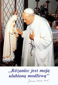  JP II przy figurze MB Różańcowej; wystawa 'Różaniec', BU KUL, XI 2003 