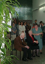  Otto i Lotte Sagner w towarzystwie Barbary Zezuli na otwarciu wystawy książek Wyd. Verlag Otto Sagner, BU KUL, maj 2003 r. 