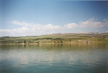  Widok w stronę Kafarnaum z Jeziora Galilejskiego 