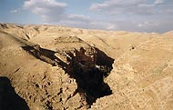  Kaniony i skalne rozpadliny na Pustyni Judejskiej fot. Danuta Młynarczyk 
