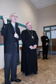 Od lewej: ks. Tadeusz Stolz- Dyrektor Biblioteki, Jego Eminencja  ks. Biskup Józef Wróbel oraz ks. Jerzy Latawiec- Zastępca Dyrektora